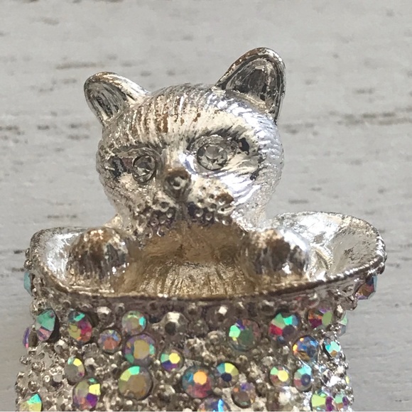 Vintage Cat In Stocking Christmas Holiday Brooch With Clear Rhinestones - Picture 7 of 12